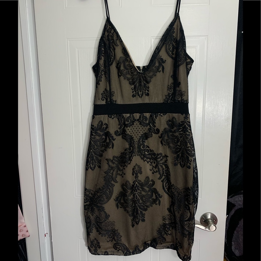 ❤️GORGEOUS CHARLOTTE RUSSE BLACK OVER NUDE FORMAL❤️DRESS IN SIZE XL❤️BRA…
